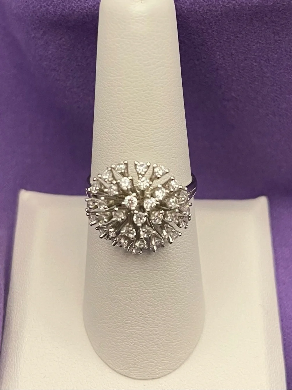 NWOT .925 SS Starburst Cluster CZ cocktail ring / size 7… 3.62 g